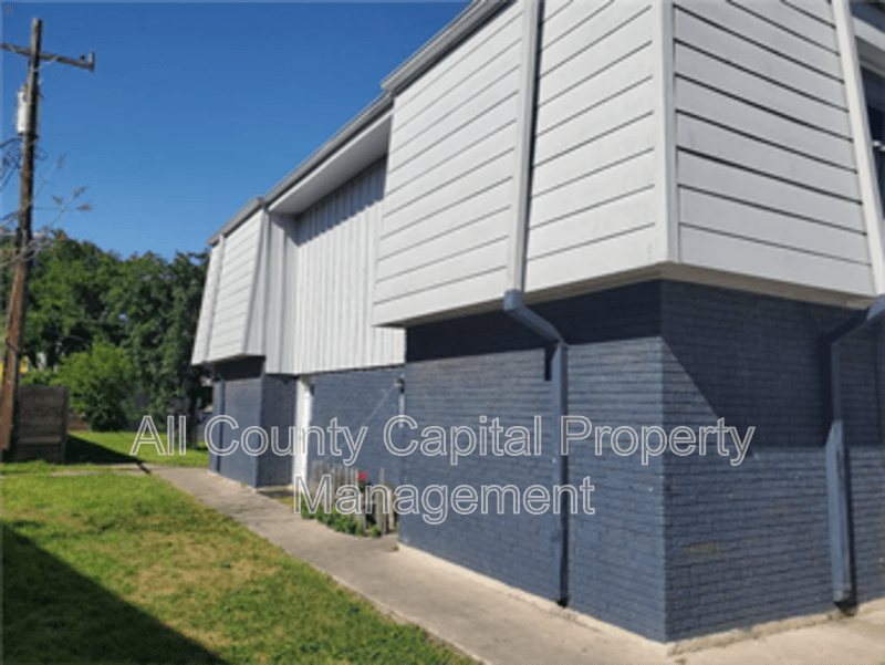 Austin Condo: 302 Carmen Ct