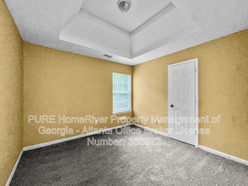 Jonesboro House: 10761 Tara Village Way