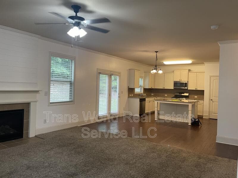 Lawrenceville House: 765 Westmoreland Lane Northeast