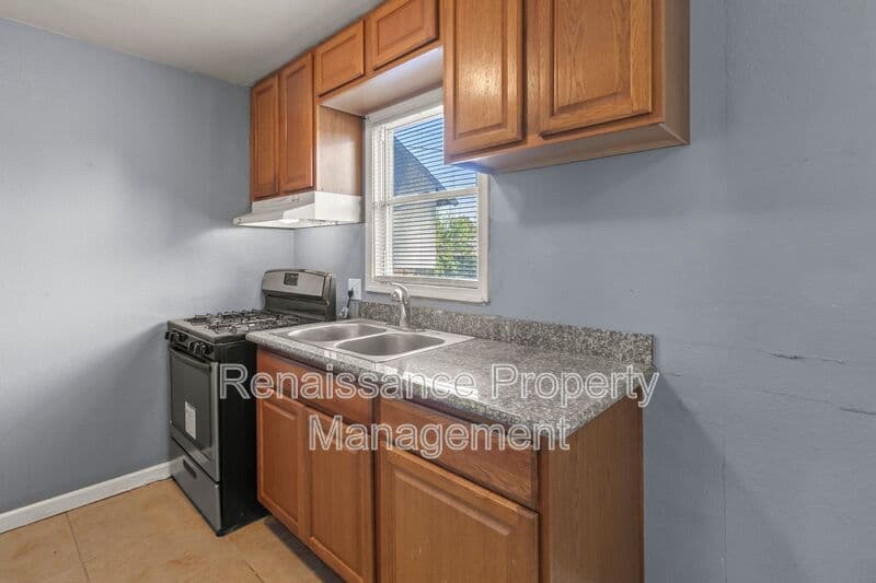 Stockton House: 2406 Telegraph Avenue