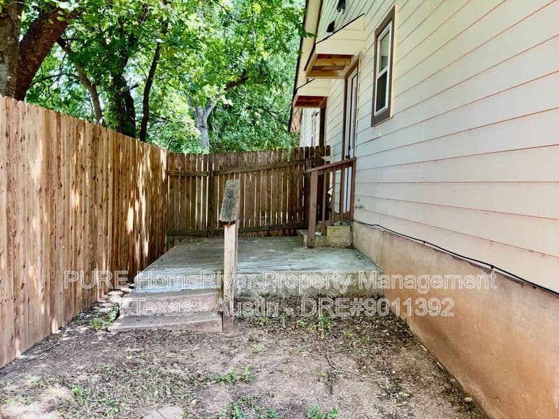 Round Rock Condo: 418 Parkhill Cv