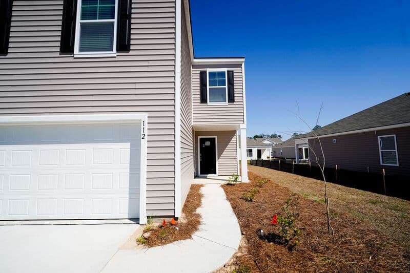 Savannah House: 112 Red Admiral Ln