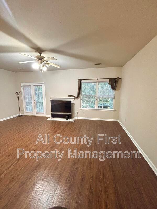 Unit 2 
College Park House: 2829 Windsor Forrest Ct