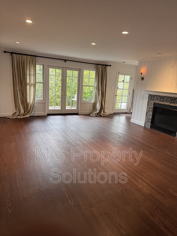 Mill Valley House: 74 Bay Vista Drive