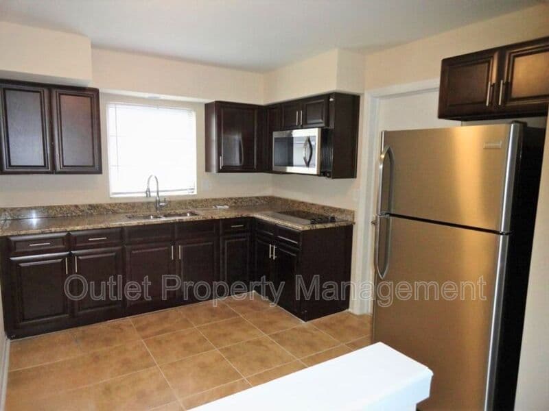 Orlando House: 610 S. Lake Formosa Drive