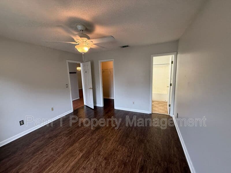 Savannah Condo: 211 Edgewater Rd