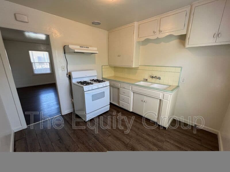 Porterville Condo: 267 W Belleview Ave