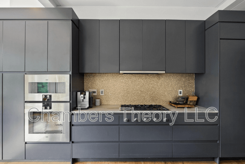 Washington House: 3820 Argyle Ter NW