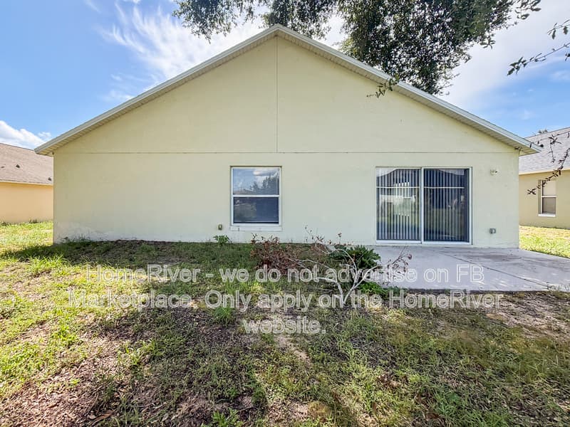 Tavares House: 2272 Merry Rd