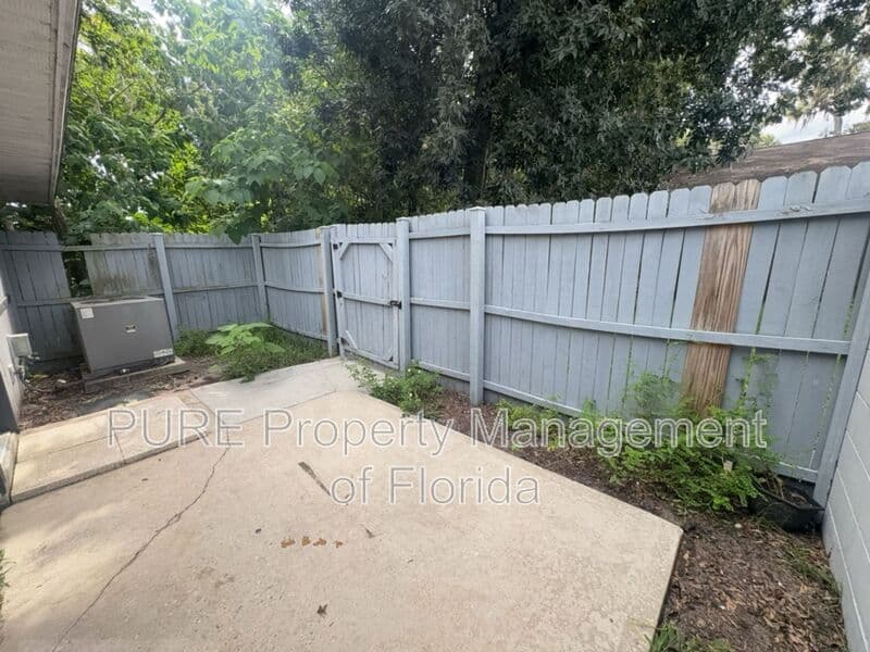 Ocala House: 2040 SE 40th St Rd 1-4