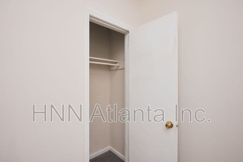 Atlanta Condo: 2157 Lenox Rd, NE