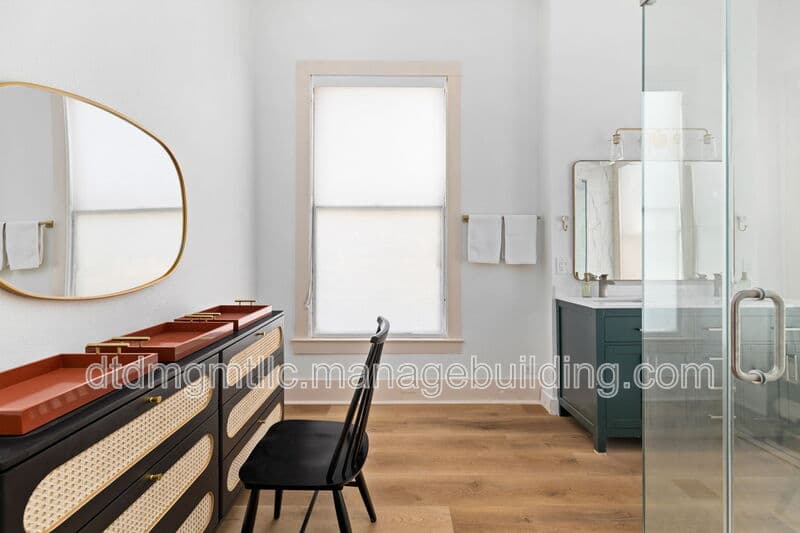 San Antonio Condo: 110 East Craig Place