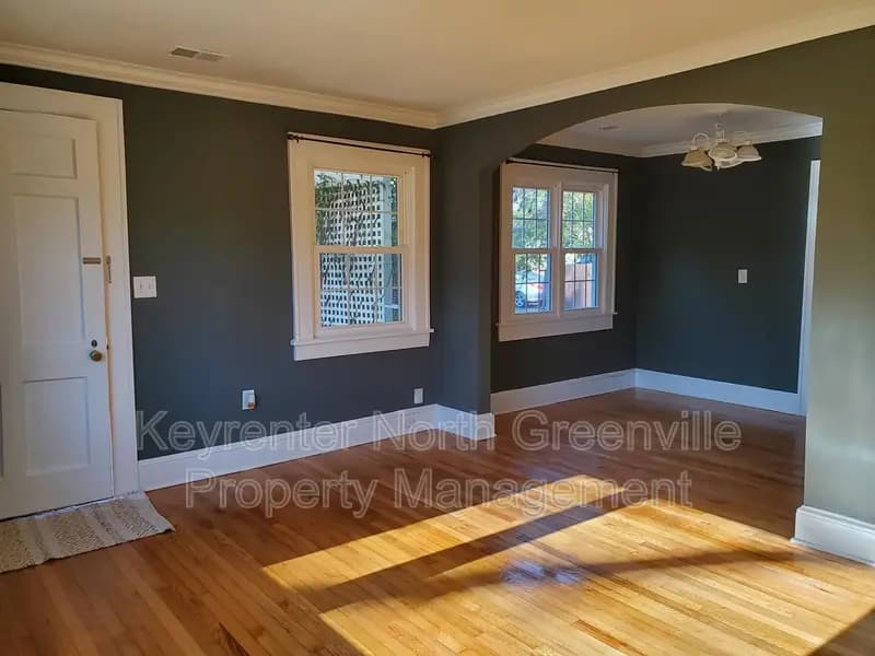 Greenville House: 127 Wedgewood Dr