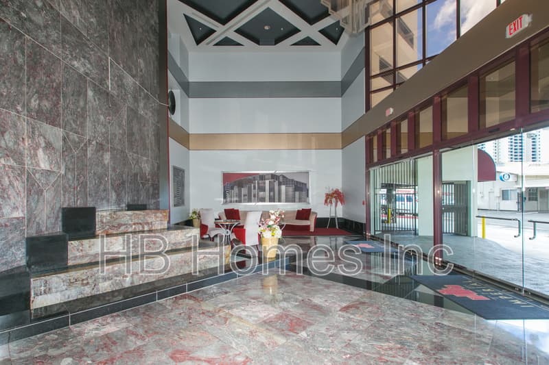 Honolulu Condo: 725 Kapiolani Boulevard #2402 - 1