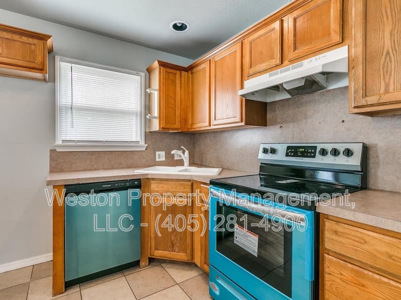 Midwest City House: 109 East Myrtle Drive