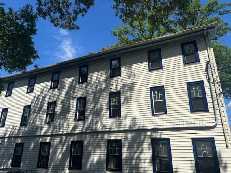 Pitman Condo: 166 East Avenue- B
