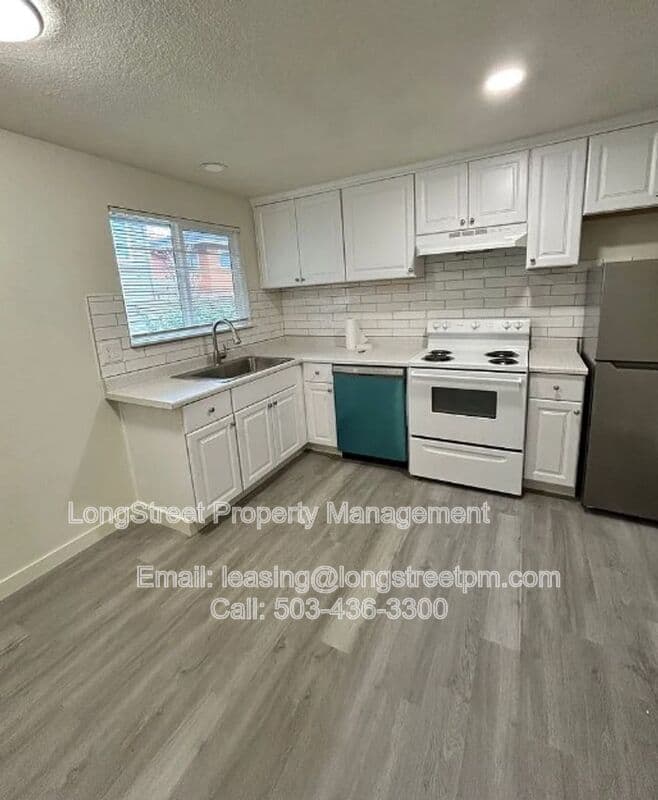 Portland Condo: 2537 SW Spring Garden St