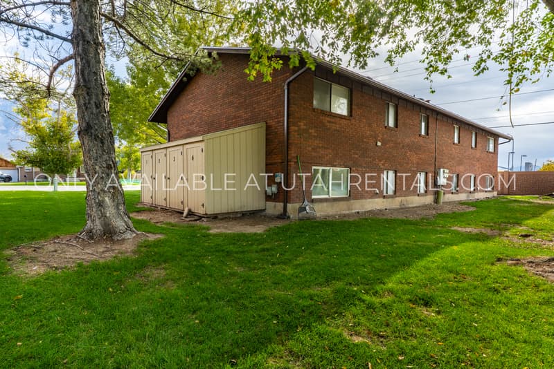 Orem Condo: 825 N Main St