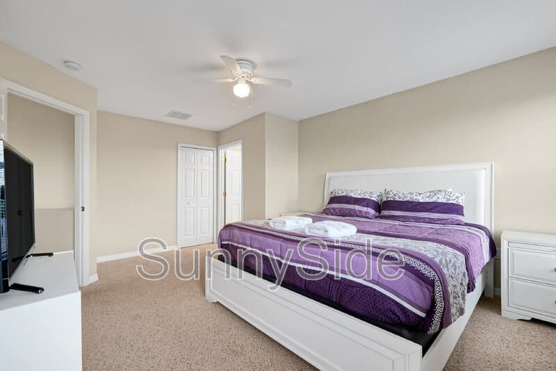 Davenport House: 441 Robin Rd