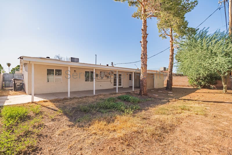 Gilbert House: 7 S Catalina St