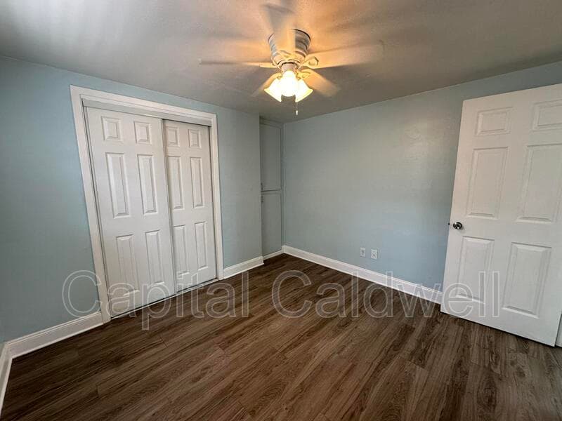 Dunedin House: 425 Milwaukee Ave