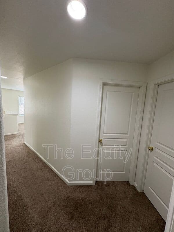 Visalia House: 5928 West Whitley Ave