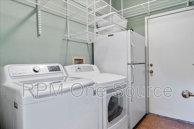 Plano House: 6752 Macintosh Drive
