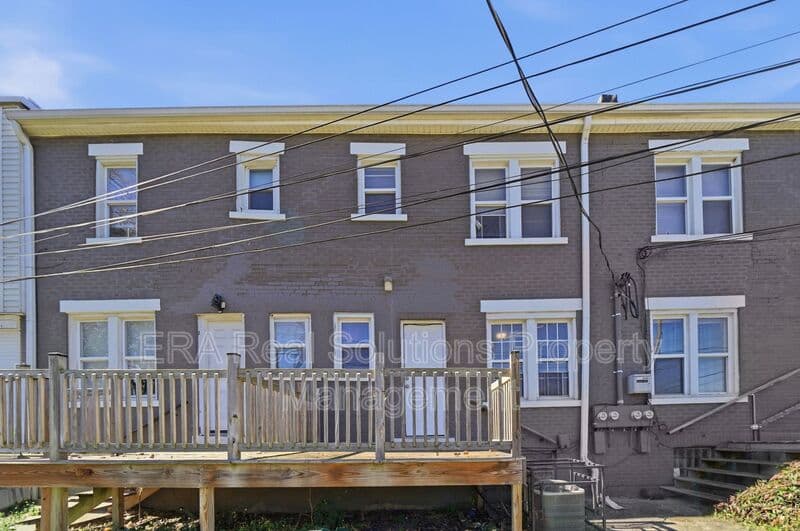 Columbus Townhome: 428 Columbian Ave