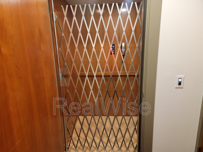 Bend Townhome: 16 SW Wall St