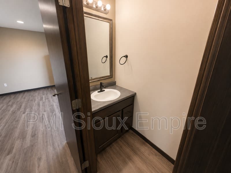Sioux Falls Townhome: 9600 W Broek Dr