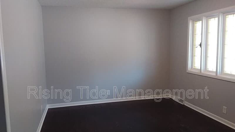 Adamsville House: 948 Longview Cir