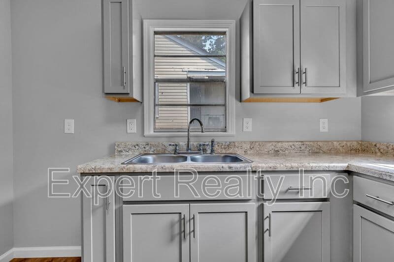 BIRMINGHAM House: 4807 TERRACE M