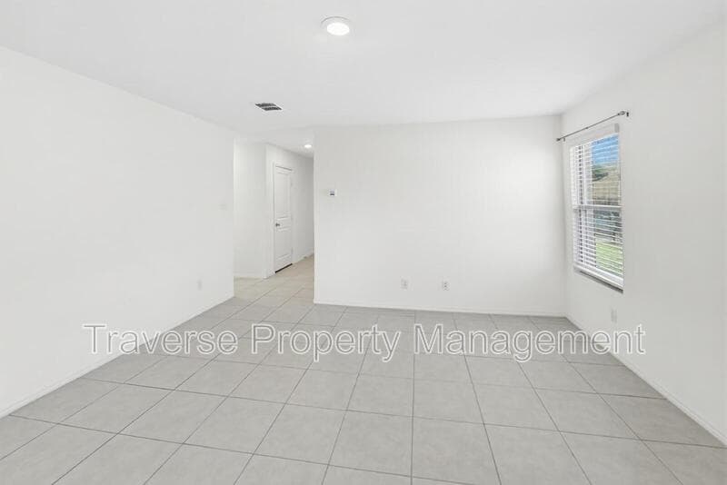 Azle House: 1380 Beach Dr