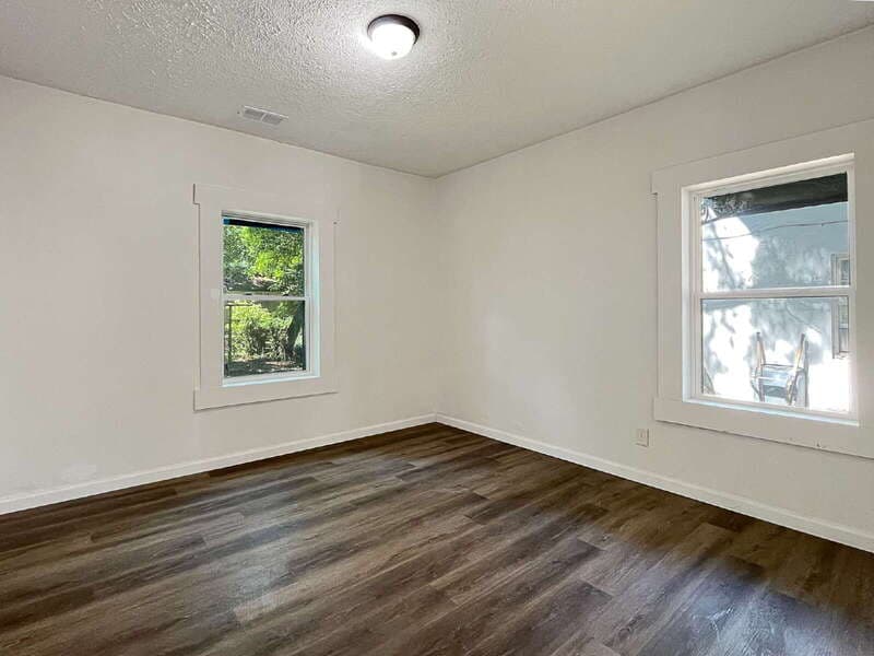 Savannah Condo: 1121 East 53rd Street
