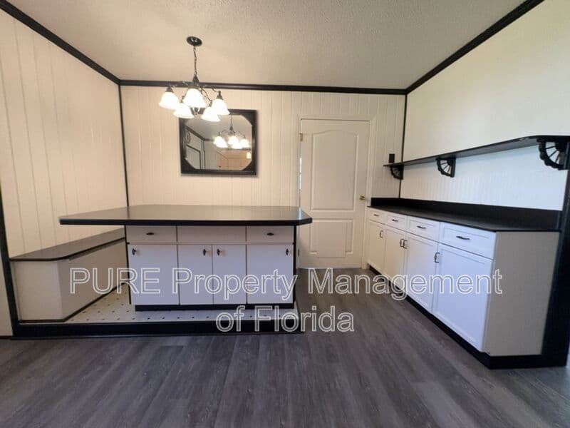 Ocklawaha House: 12300 SE 128th CT
