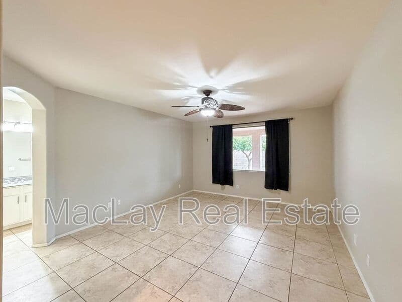 Chandler House: 203 W Cedar Dr