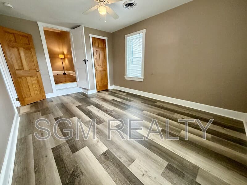 Waterloo Condo: 316 W Mill St