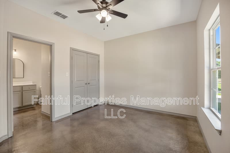 Tyler Condo: 13554 Farm to Market Road 14 - 16