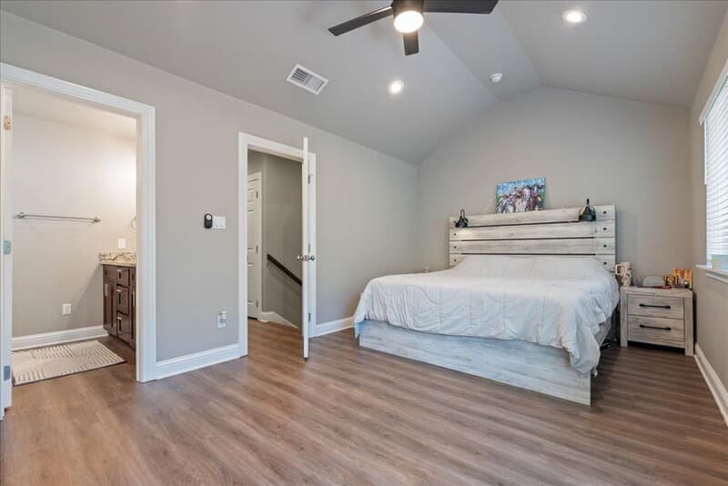 Lago Vista Condo: 5800 Club House Drive A