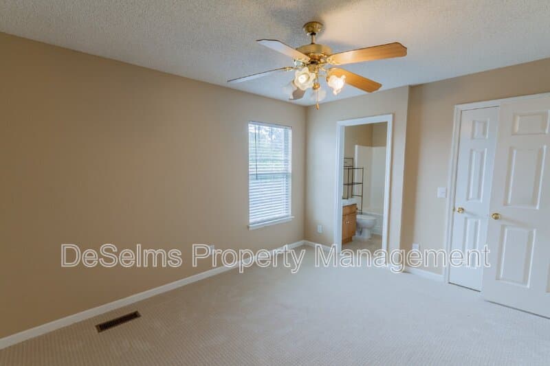 Smyrna House: 1009 Norwood Ct