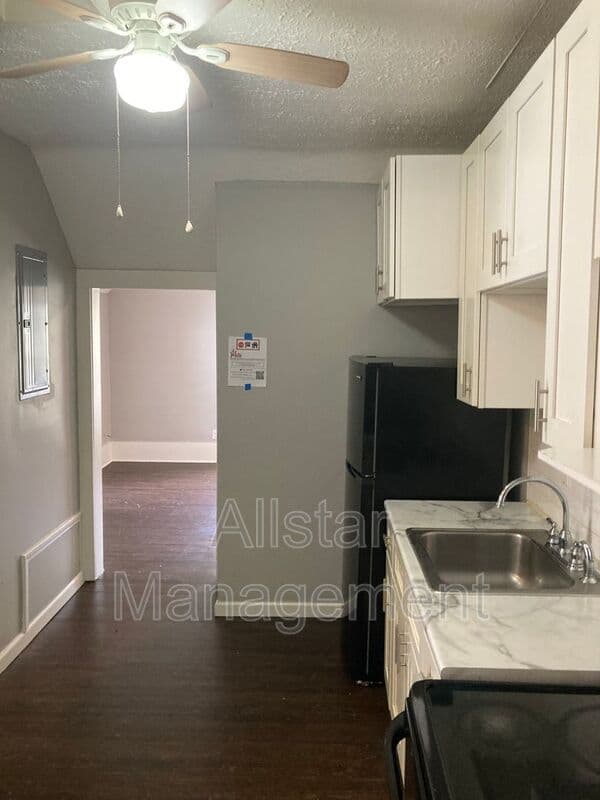 Elyria Condo: 228 Gates Avenue