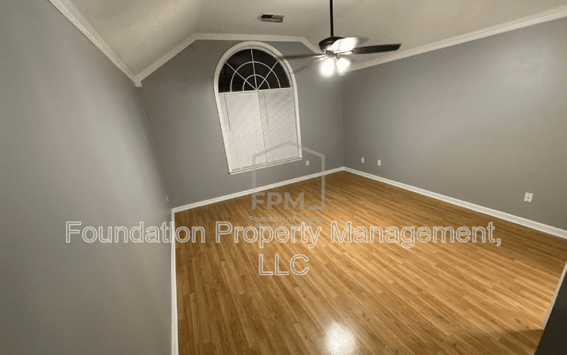Cordova House: 428 Bruins Trce
