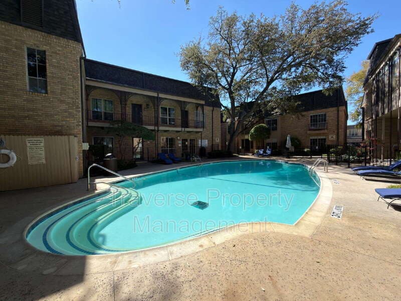 Fort Worth Condo: 4312 Bellaire Dr S