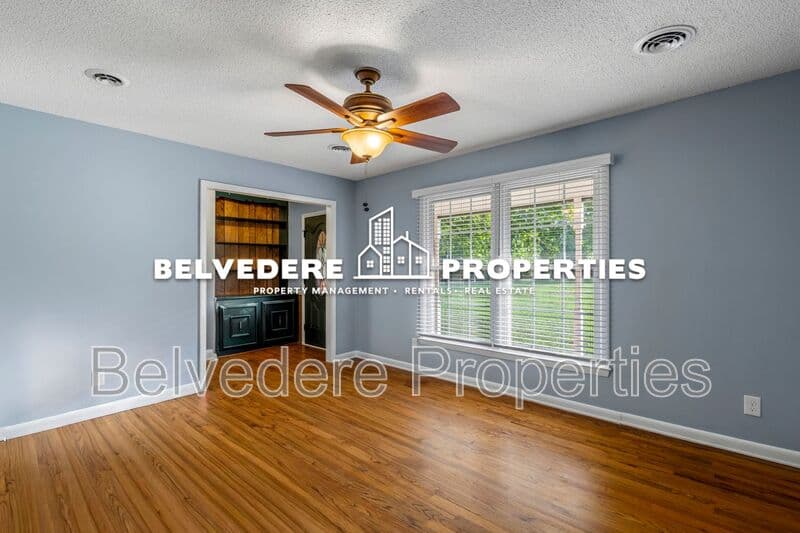 Greensboro House: 3931 Manila Road