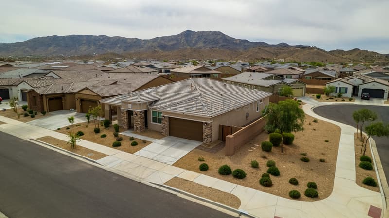 Laveen House: 4019 W Piedmont Rd