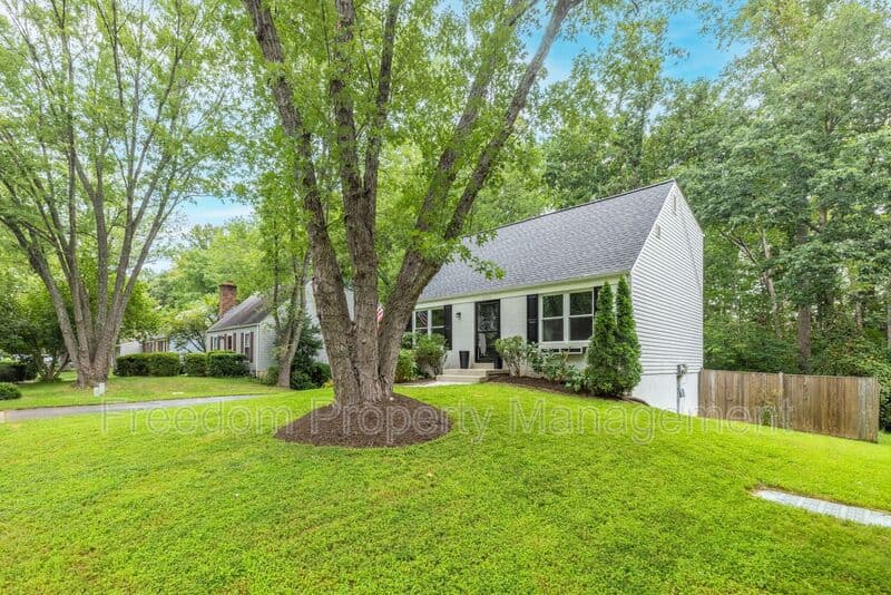 Woodbridge House: 5256 Sudberry Ln