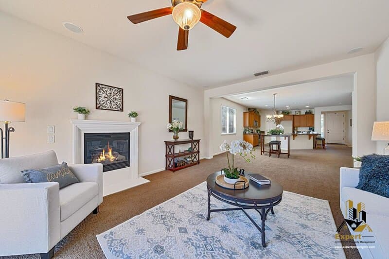 Lincoln House: 1836 Portello Way