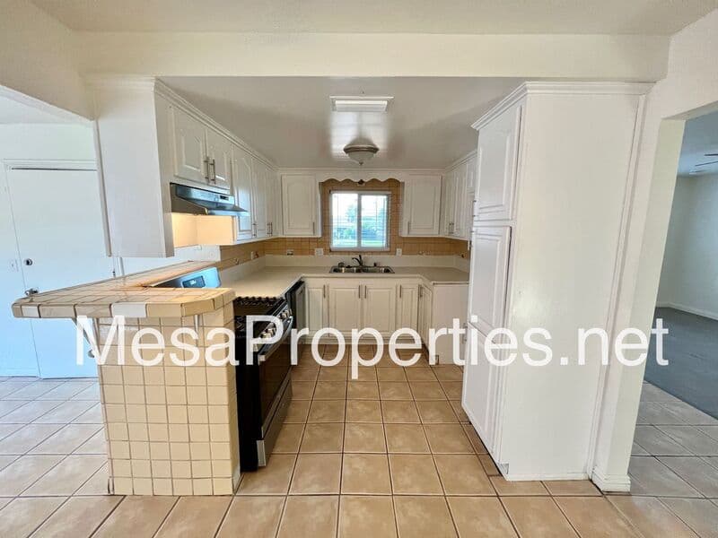 Montclair House: 5044 Highland St.