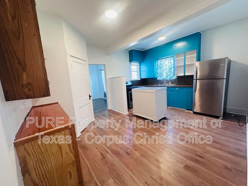 Taft House: 542 McIntyre Ave