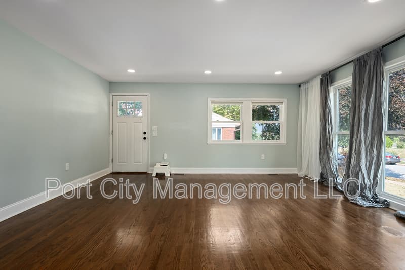 Gwynn Oak House: 7017 Yataruba Drive